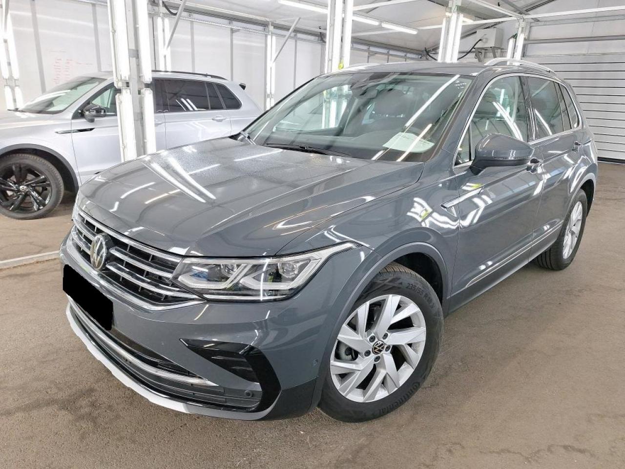 VOLKSWAGEN TIGUAN 1.5 TSI 150 DSG7 Elegance avec Attelage et IQ Light occasion