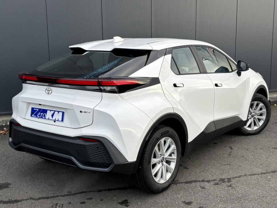 TOYOTA C-HR  1.8 Hybrid 140 e-CVT Dynamic avec Caméra, GPS et Régulateur adaptatif occasion