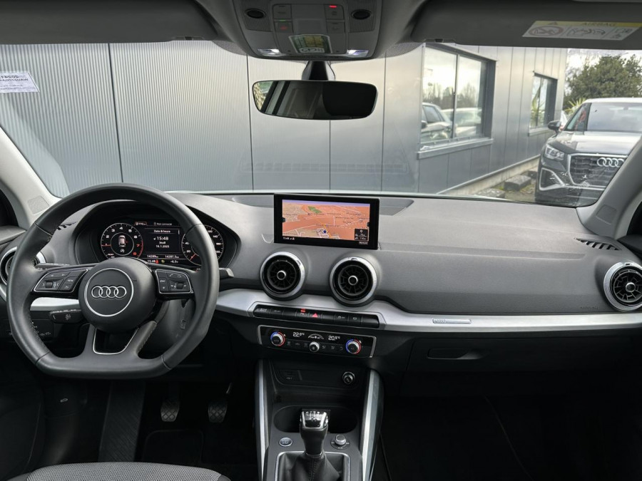 AUDI Q2 30 TFSI 110 S-Line avec Caméra et Hayon électrique et Apple Car Play occasion