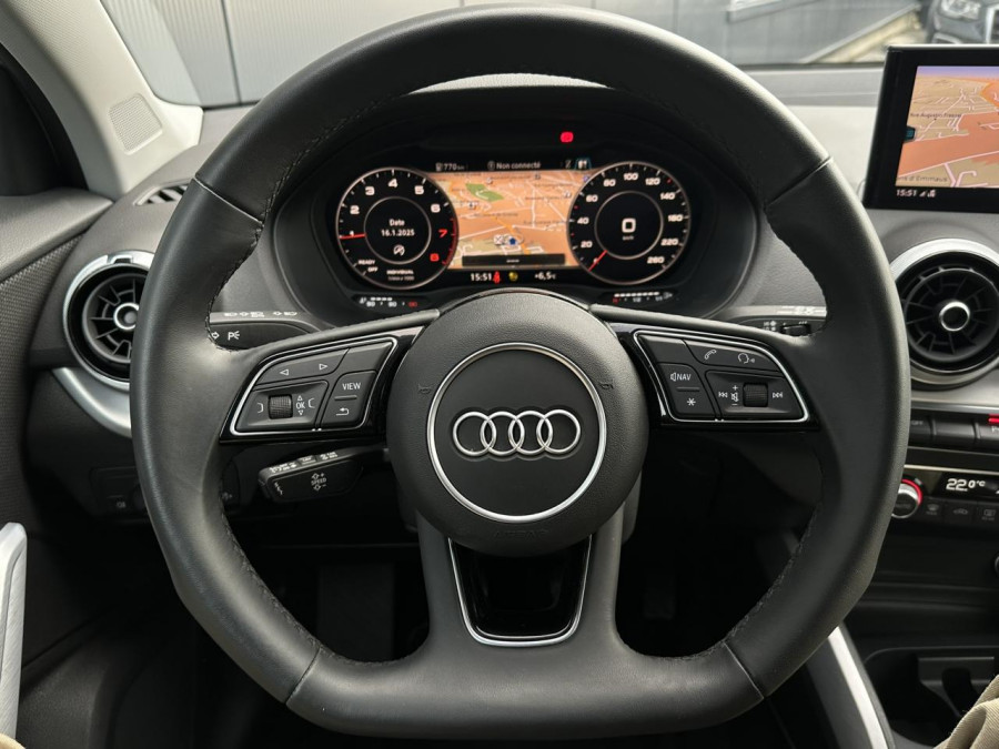 AUDI Q2 30 TFSI 110 S-Line avec Caméra et Hayon électrique et Apple Car Play occasion