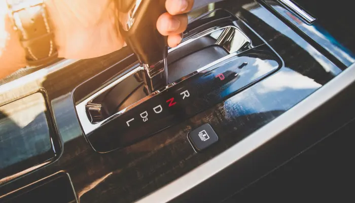 Petite voiture boîte automatique