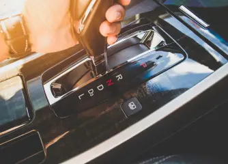 Petite voiture boîte automatique